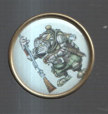 PINS de la serie SOLO de OSCAR MARTIN personaje MORADOR OSCURIDAD