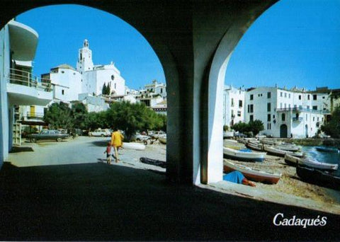 LAMINA V35577: Barcas en la playa de Cadaques, Gerona