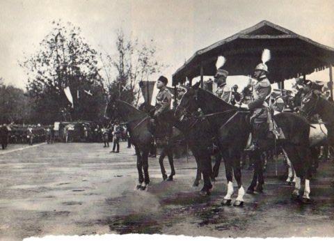 LAMINA V36611: Mussolini y general Badoglio en parada militar 1931