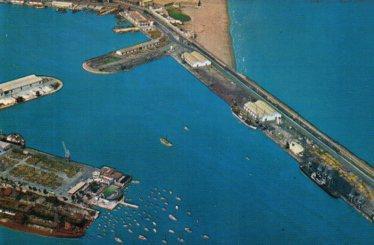 POSTAL PV08938: Club Nautico y puerto de Valencia, vista aerea