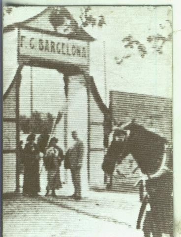 Cromos: Catalunya porta del mundial 82 numero 082: Entrada del campo del Barça en la c/ Industria en 1909