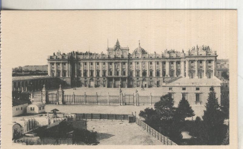 Postal  B/N 0126 : Palacio Real en Madrid desde la Almudena