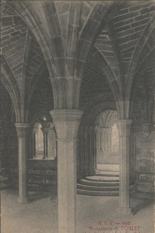 Postal B/N 0101 : Monasterio de Poblet: Interior de la sala capitular