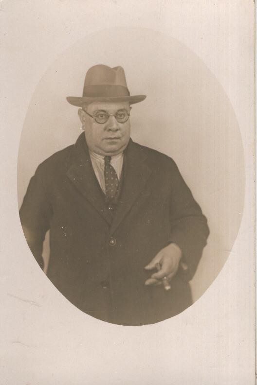 Postal B/N 0097 : Personaje con gran parecido a Don Manuel Azaña