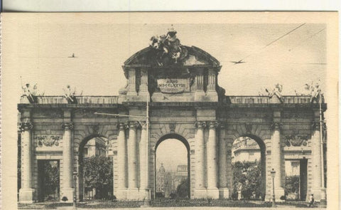 Postal B/N 0266 : Puerta de Alcala de Madrid
