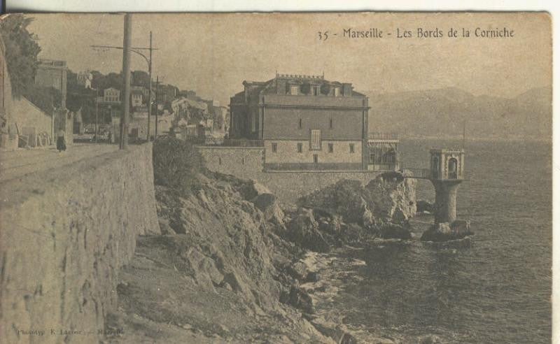 Postal B/N 0271 : Les bords de la corniche en Marseille-Francia