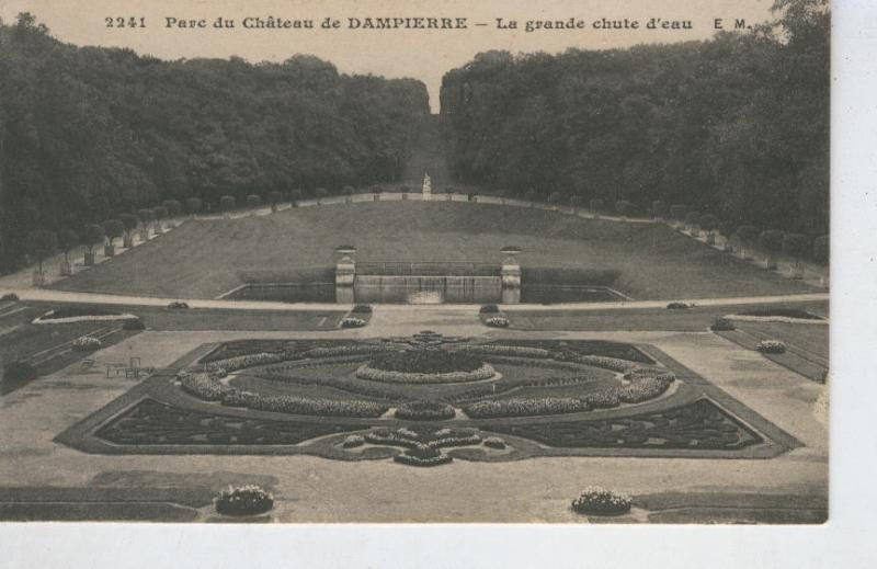 Postal B/N 0276 : Chateau de Dampierre: la grande chute d,eau