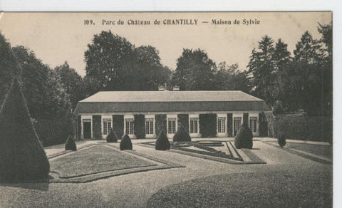 Postal B/N 0292 : Chateau de Chantilly: Parc et Maison de Sylvie
