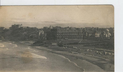 Postal B/N 0304 : Biarritz: La plage-Les hotels Regina et du Palais