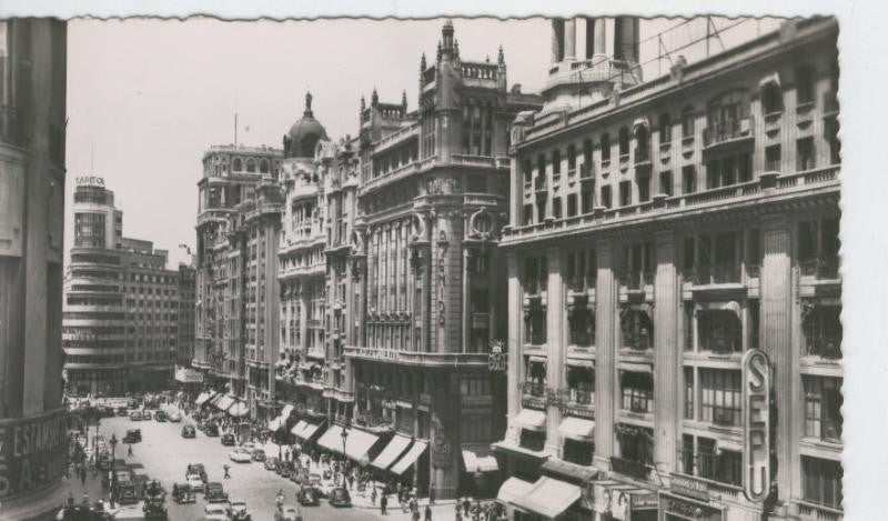 Postal B/N 0330 : Madrid: Avenida de Jose Antonio