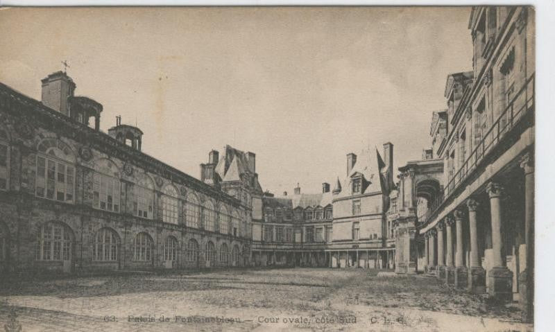 Postal B/N 0353 : Fontainebleau: Cour oale, cote sud