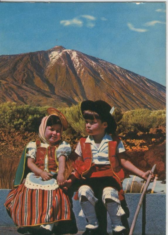 Postal 6920: El Teide, Niños con trajes tipicos