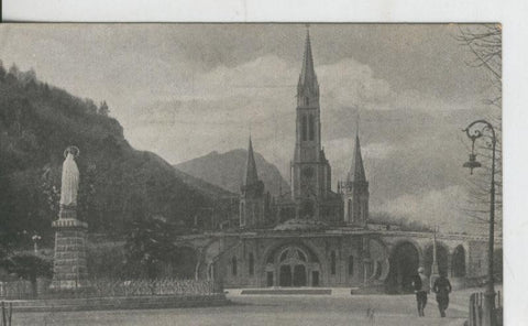 Postal B/N 0378 : Lourdes, La Verge Couronnee et la Basilique