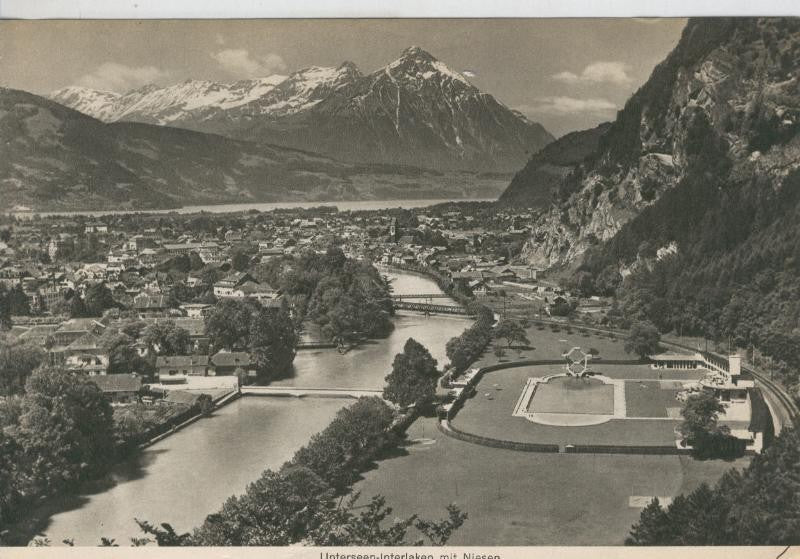 Berner Oberland: Unterseen Interlaken mit Niesen