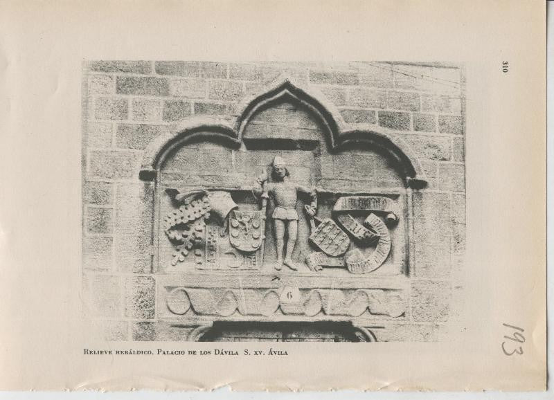 Arte Hispanico lamina numerada 193: Relieve heraldico del palacio de los Davila en Avila