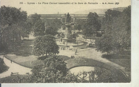 Postal 011102: Lyon, la place Carnot et la gare de Perrache