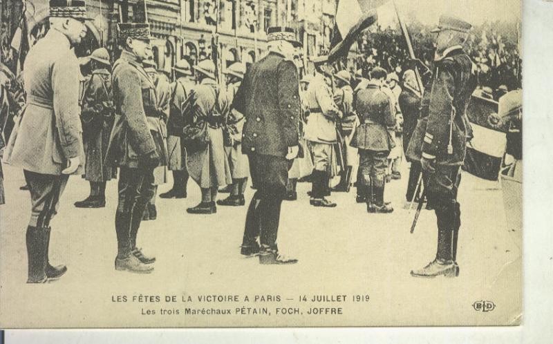 Postal 011129: Les trois marechaux Petain.Foch,Joffre