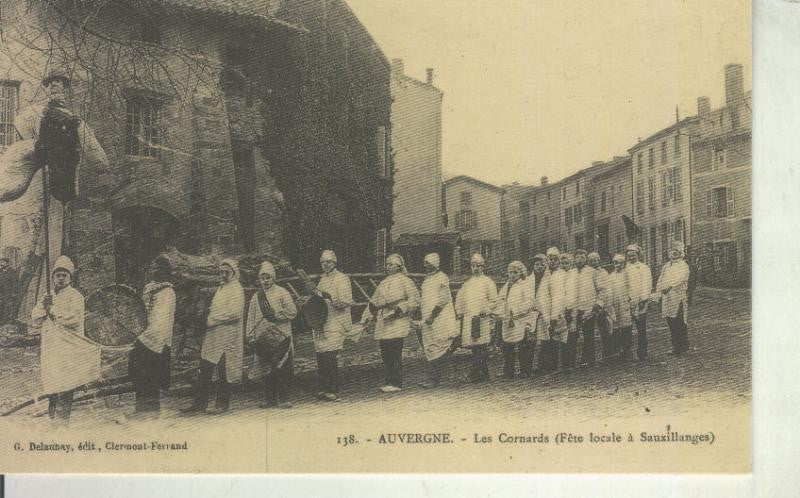 Postal 011138: Auvergne: Les Cornards