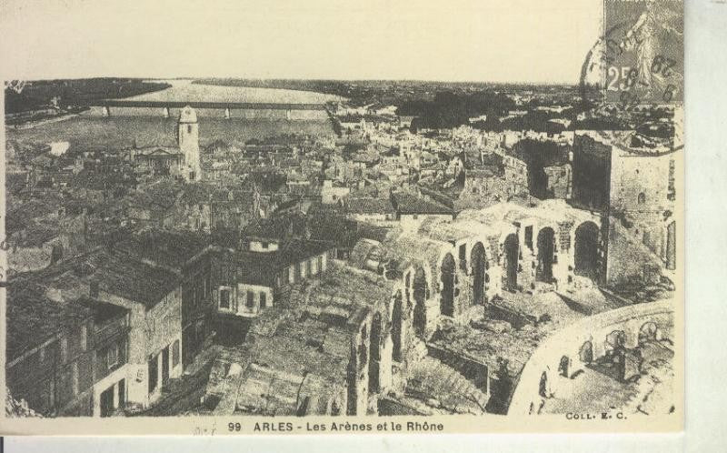 Postal 011147: Arles, les arenes et le rhone