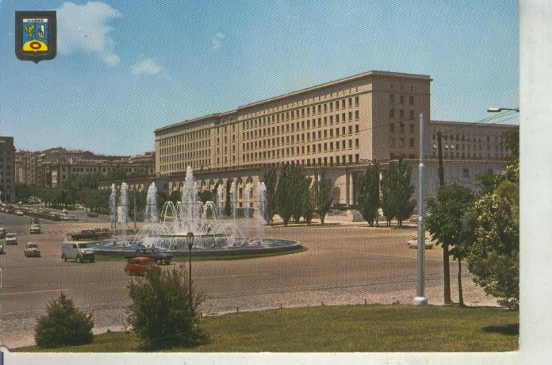 Postal 011554: Nuevos Ministerios en la plaza San Juan de la Cruz de Madrid