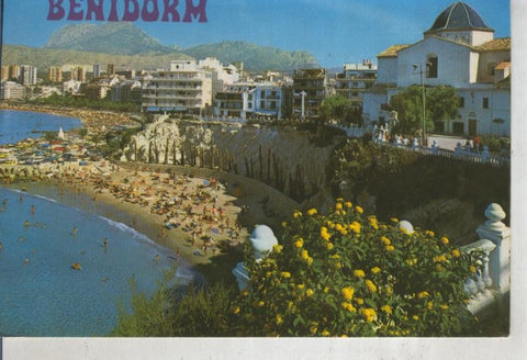 Postal 011944: Iglesia y Playa de Poniente de Benidorm,alicante