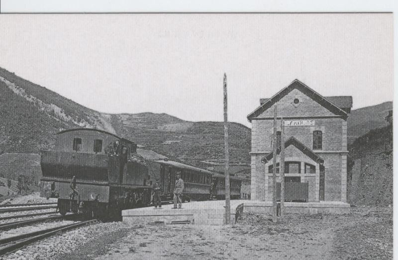 Postal 012291: Locomotora Vapor 242T con tren viajero en Planolas, año 1928