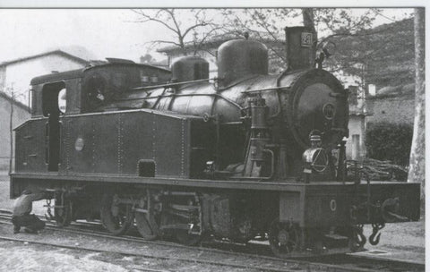 Postal 012388: Locomotora de vapor numero 23, estacion de Amer (Girona), año 1963