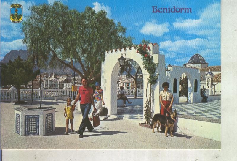 Postal 013642: Plaza del Castillo de Benidorm, Alicante