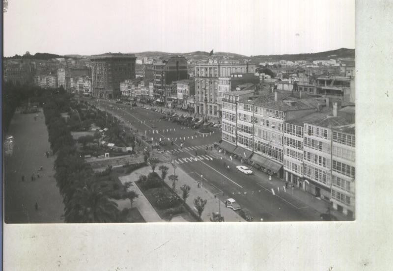 Postal 013940: Avenida de la Marina y Canton Grande de la Coruña