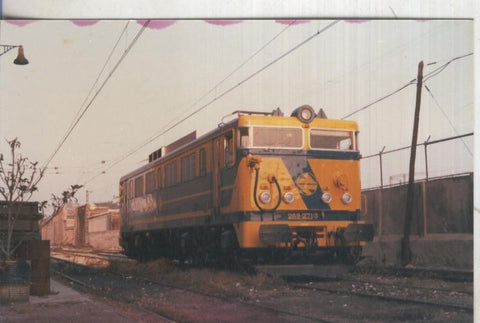 Postal  014204: Fotografia Locomotora en Estacion ferrocarril de ? 