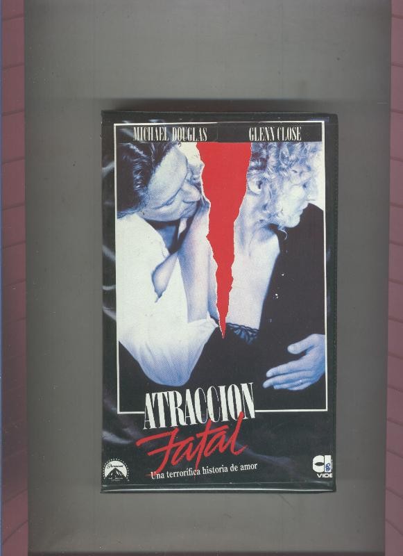 Video VHS: Atraccion fatal (Michael Douglas-Glenn Close)