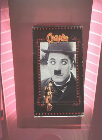 Video VHS: Charlie Chaplin 1916-1917