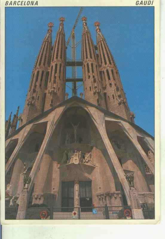 Postal 014717: Vista parcial de la Sagrada Familia en Barcelona