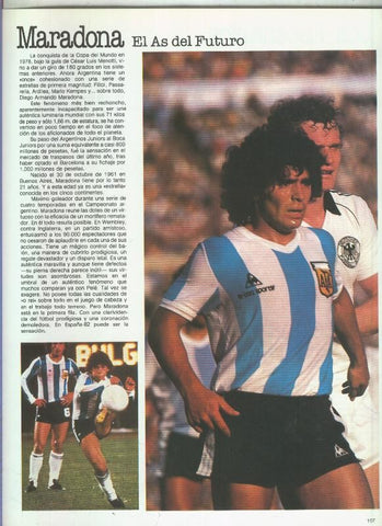 España 1982 lamina 27: Articulo sobre Maradona el as del futuro