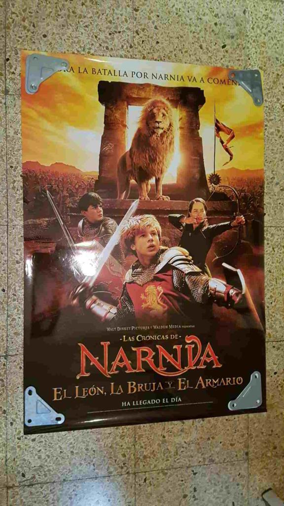 Poster de cine: Las cronicas de Narnia - El leon, la bruja y el armario