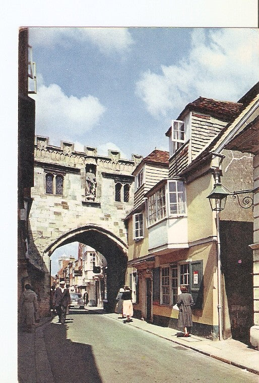 Postal 020517 : Salisbury - The High Street Gate