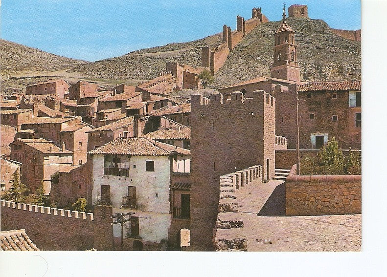 Postal 020625 : Murallas y castillo. Albarracin - Teruel