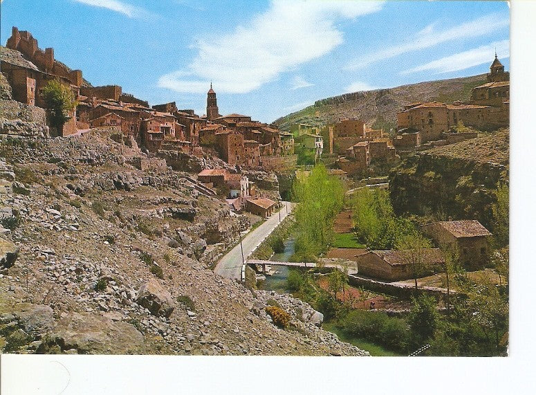 Postal 020631 : Murallas y rio Guadalaviar, Albarracin - teruel