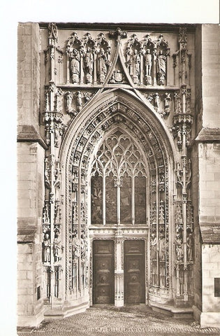 Postal 020955 : Lausanne, portail occidental de la Cathedrale