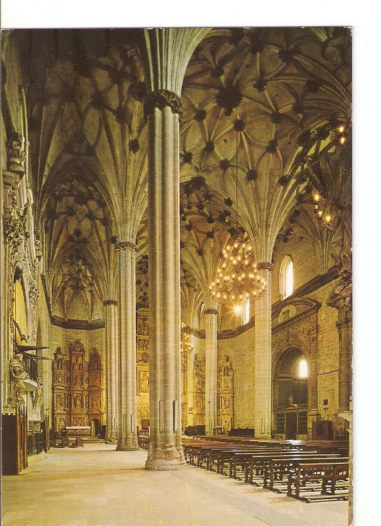 Postal 020956 : Interior Catedral-estilo Gotico, Barbastro