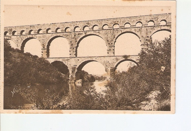 Postal 021363 : Le Pont du Gard, Nimes. La Doulce France
