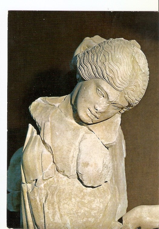 Postal 021653 : Lapith woman from the west pediment of the temple of Zeus - Olympia