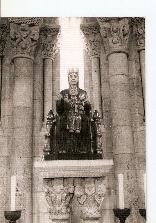 Postal 021921 : Imatge de Santa Maria i capitells del apsis interior