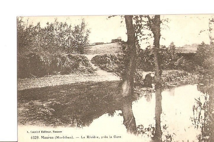 Postal 022197 : La Riviere, pres la Gare