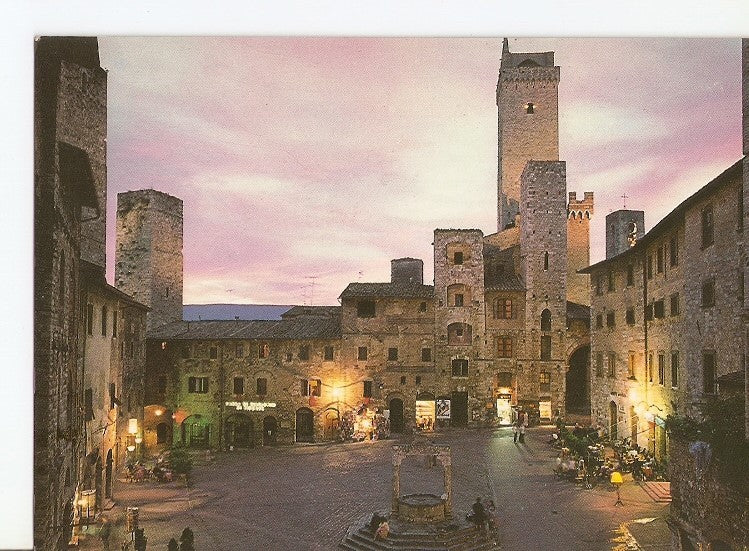 Postal 022639 : Place de La Citerne de nuit, Citta di S. Gimgnano (Siena)