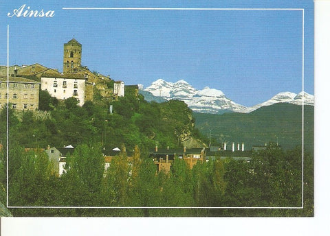 Postal 022743 : Ainsa (Huesca), vista al fondo Las tres Sorores