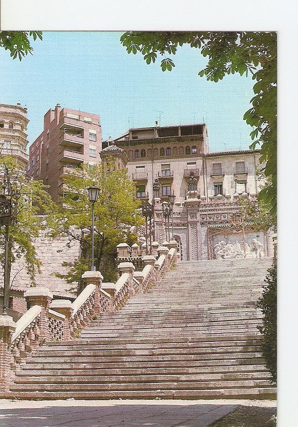 Postal 022880 : Escalinata y monumento a Los Amantes