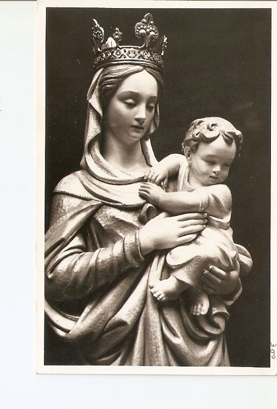 Postal 022910 : Virgen con niño