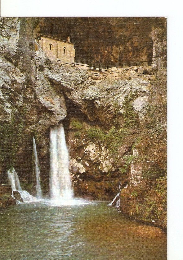 Postal 022912 : Gruta de la Virgen y cascada, Covadonga