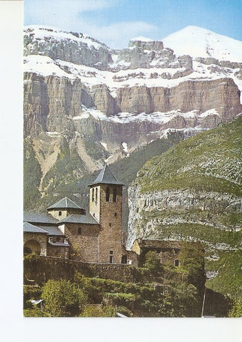 Postal 022919 : Torla, Valle de Ordesa, Pirineo Aragones-Iglesia Parroquial y Mondarruego al Fondo